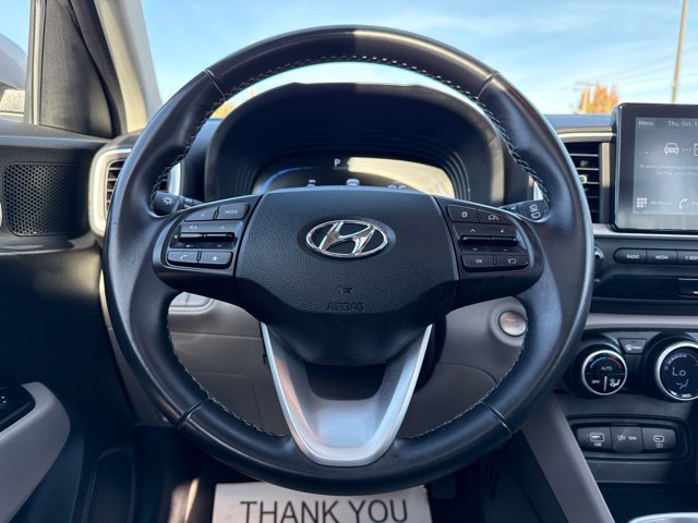 Used 2025 Hyundai Venue SEL FWD image 19