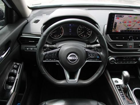 Certified 2024 Nissan Altima 2.0 SR FWD image 17