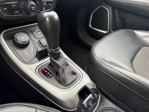 Used 2020 Jeep Compass Latitude AWD/4WD image 19