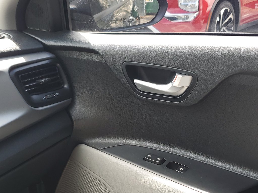 Used 2022 Kia Rio S w/ Option Group 015 FWD image 29