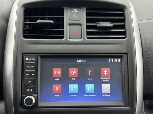 Used 2018 Nissan Versa Note SV image 9