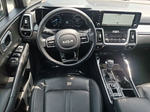 Used 2023 Kia Sorento SX AWD/4WD image 10