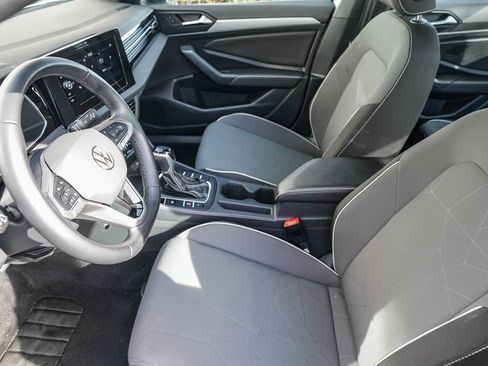 Used 2025 Volkswagen Jetta Sport image 17