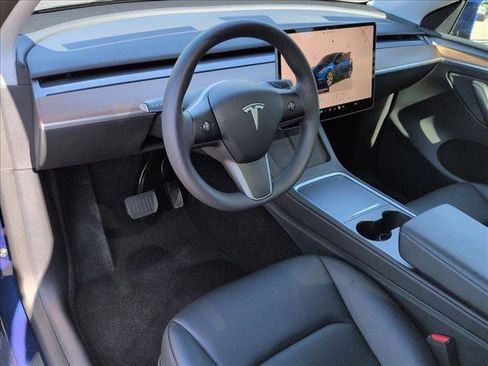 Used 2023 Tesla Model Y Long Range image 10