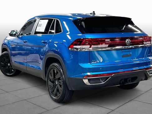 Used 2025 Volkswagen Atlas Cross Sport SE image 12