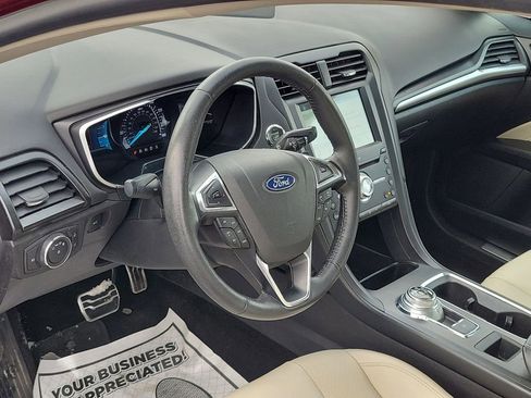 Used 2018 Ford Fusion Titanium image 8