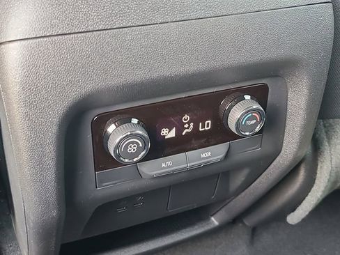 New 2026 Chevrolet Traverse LT FWD image 13