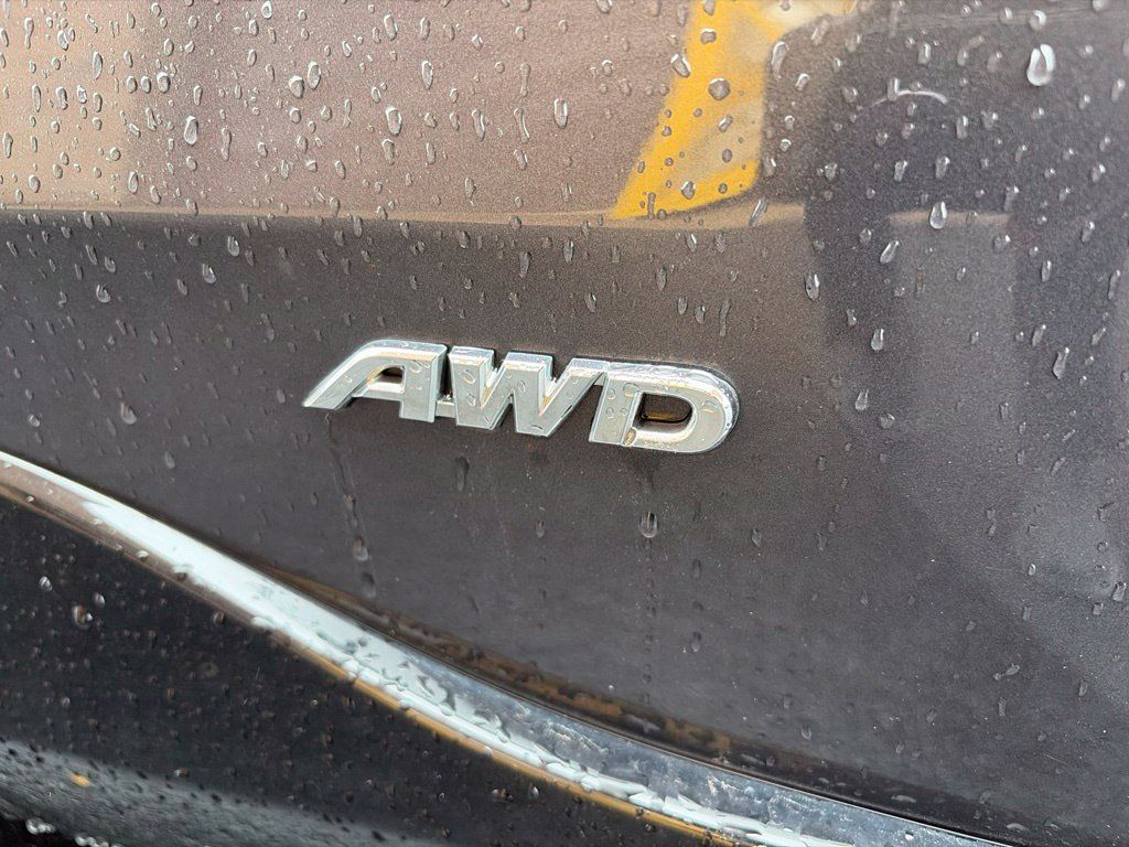 Used 2019 Toyota RAV4 XSE AWD/4WD image 12