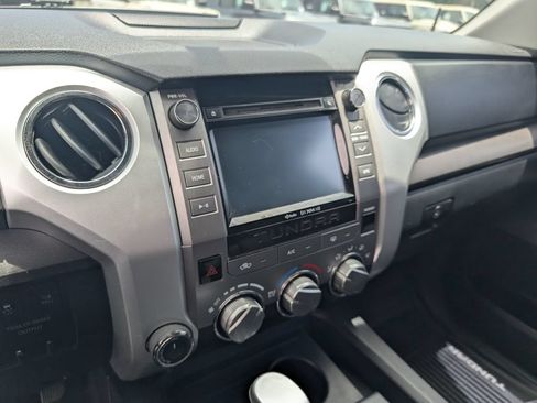 Used 2017 Toyota Tundra SR5 AWD/4WD image 17