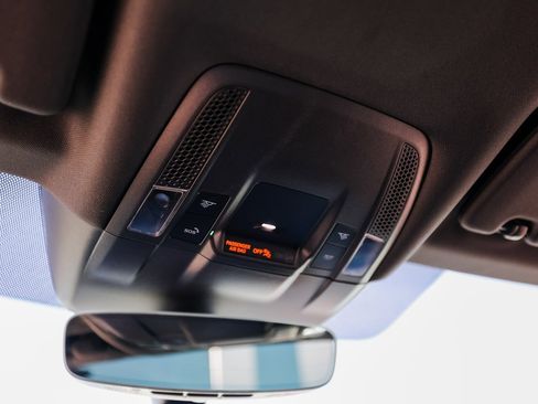 New 2026 Porsche Taycan image 21