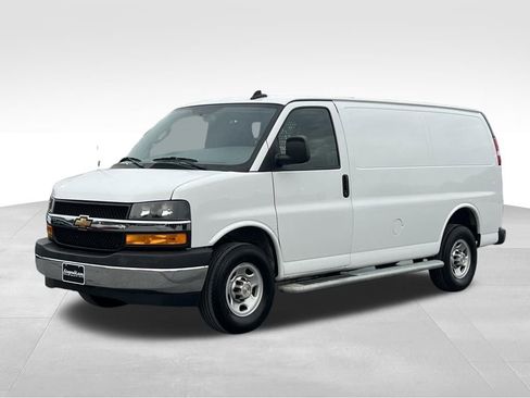 Used 2024 Chevrolet Express 2500 w/ Driver Convenience Package image 2