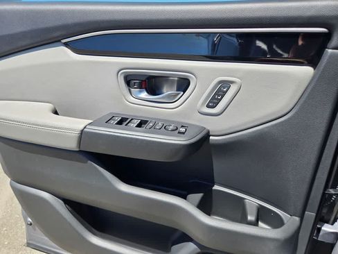 Used 2023 Honda Pilot EX-L image 19