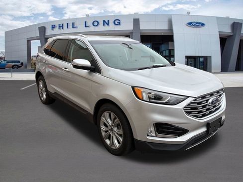 Used 2019 Ford Edge Titanium image 9