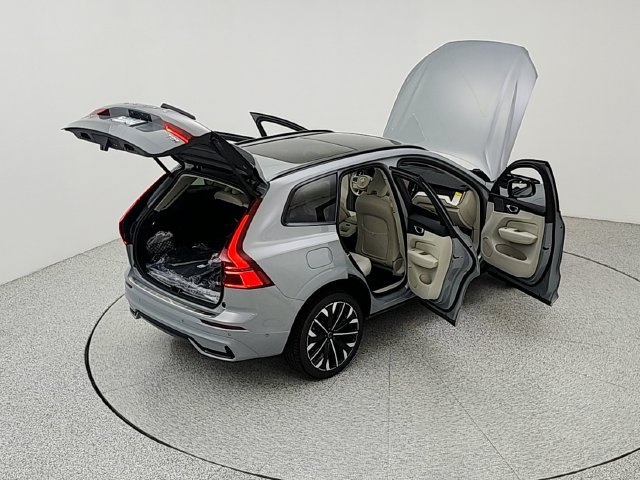 New 2026 Volvo XC60 T8 Ultra w/ Protection Package Premier AWD/4WD image 39