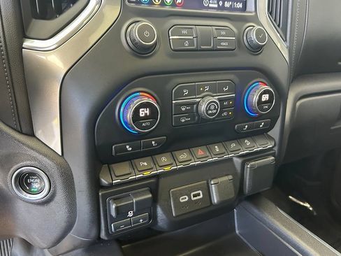 Used 2021 Chevrolet Silverado 1500 RST AWD/4WD image 38