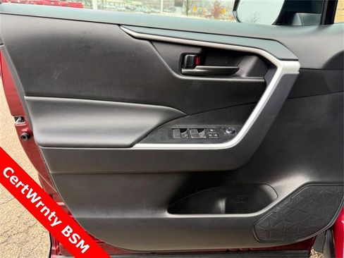 Used 2025 Toyota RAV4 LE image 19