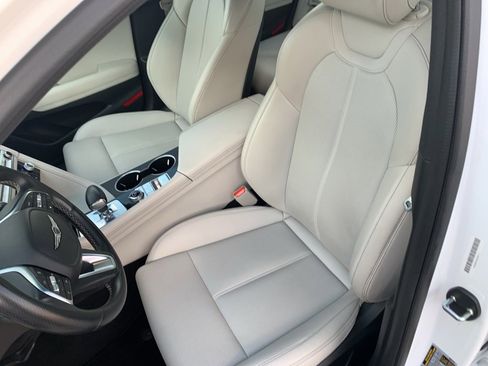 Used 2024 Genesis G70 2.5T image 15