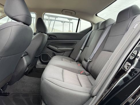 Used 2025 Nissan Altima 2.5 SV FWD image 28
