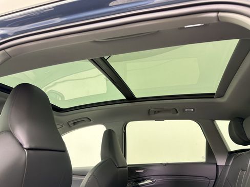 New 2025 Audi Q6 e-tron Premium Plus image 17