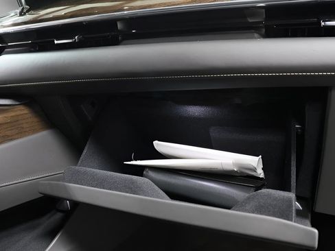 Used 2024 Cadillac Escalade ESV Sport Platinum w/ LPO, ONYX Package image 36