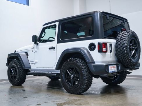 Used 2019 Jeep Wrangler Sport AWD/4WD image 7