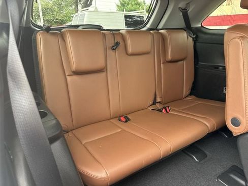 Used 2019 Toyota Highlander Limited FWD image 34