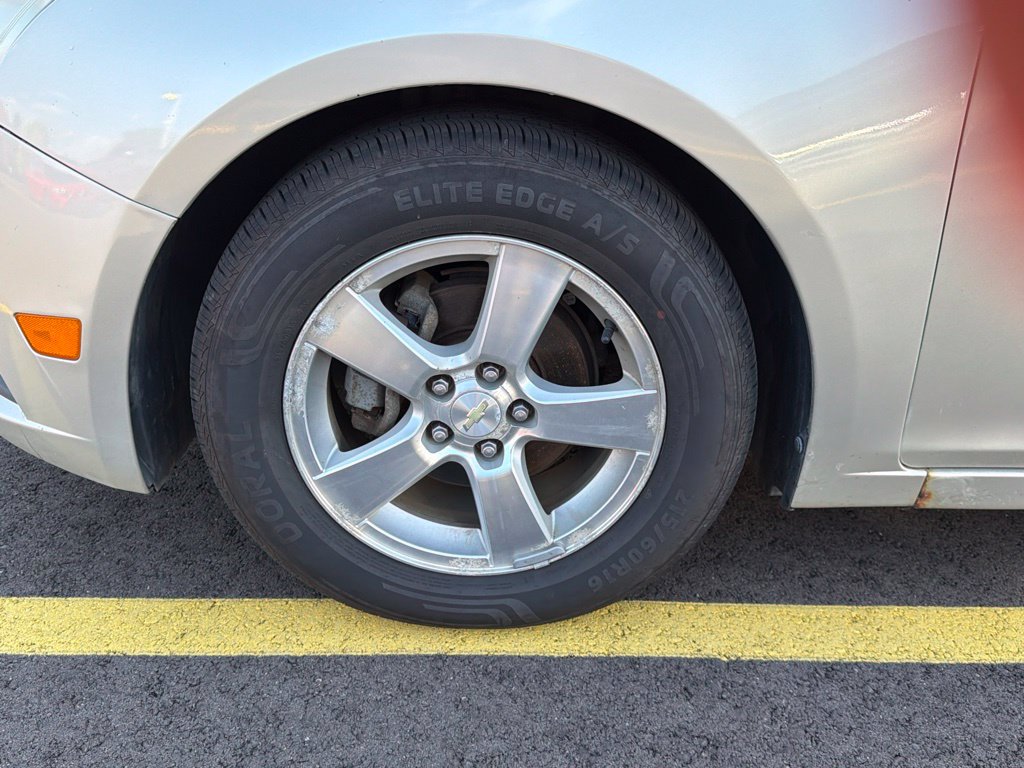 Used 2014 Chevrolet Cruze LT FWD image 8