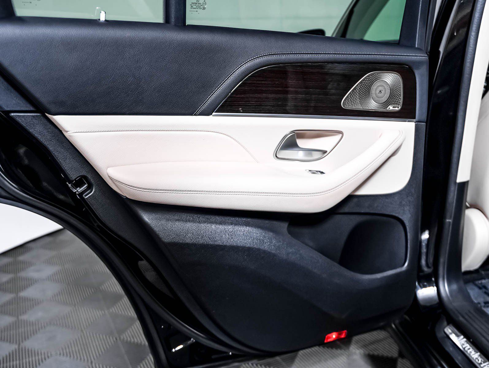Certified 2024 Mercedes-Benz GLE 450e 4MATIC image 21