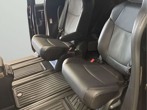 Used 2026 Toyota Sienna Platinum image 6