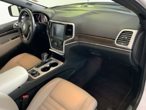 Used 2018 Jeep Grand Cherokee Limited AWD/4WD image 31