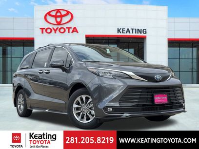 New 2025 Toyota Sienna XLE