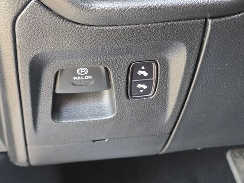 Used 2019 RAM 1500 Laramie AWD/4WD image 22
