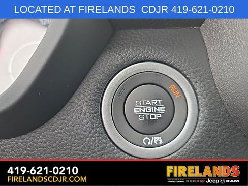New 2026 RAM 1500 4x4 Crew Cab image 17