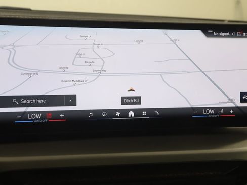 Used 2025 BMW M240i Coupe image 9