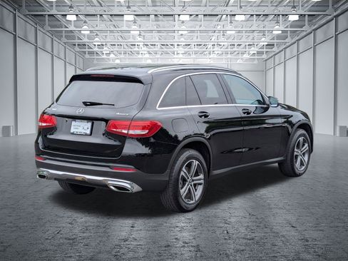 Used 2019 Mercedes-Benz GLC 300 4MATIC image 5