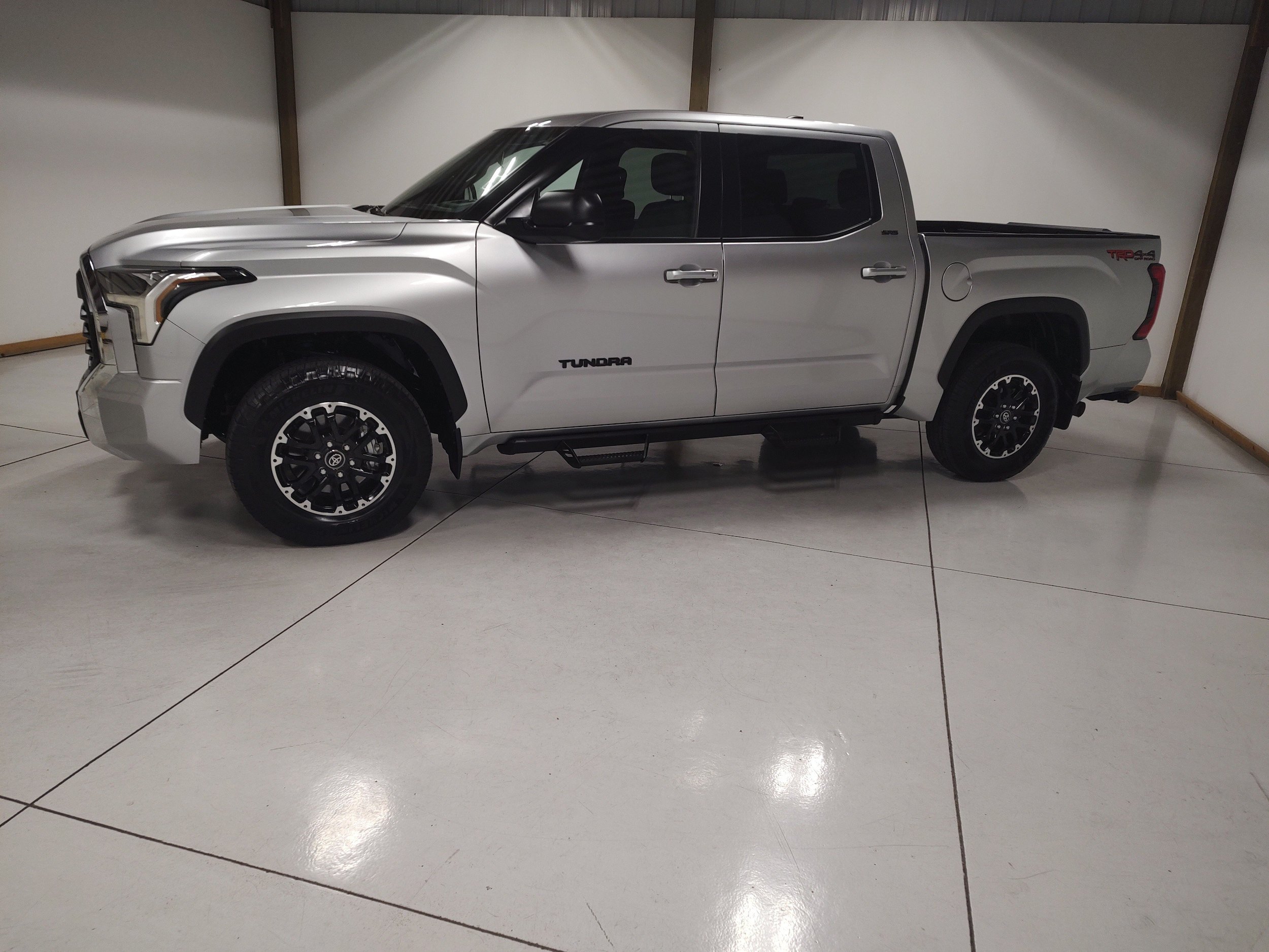 Used 2025 Toyota Tundra SR5 w/ TRD Off-Road Package AWD/4WD image 4