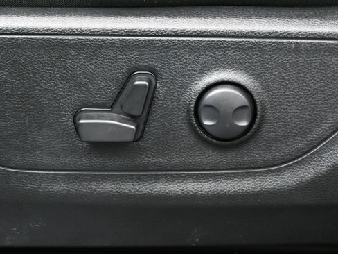 Used 2023 RAM 1500 Lone Star image 10