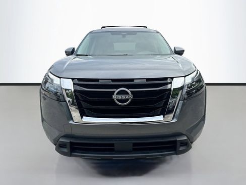 New 2025 Nissan Pathfinder SV w/ SV Premium Package image 3