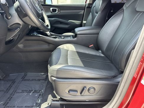 Certified 2023 Kia Sorento S w/ Panoramic Sunroof Package FWD image 10