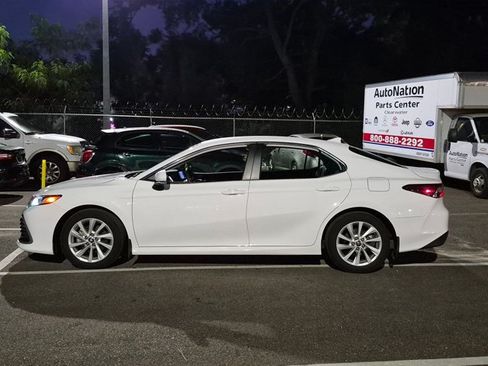 Used 2024 Toyota Camry LE w/ Convenience Package FWD image 8
