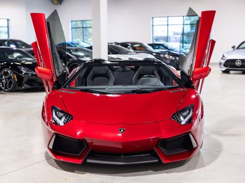 Used 2016 Lamborghini Aventador LP 700-4 AWD/4WD image 17