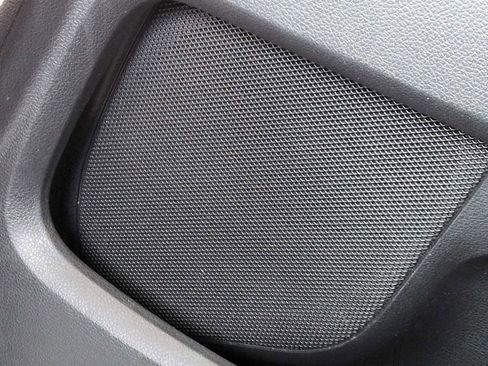 Used 2016 Ford Explorer XLT w/ Equipment Group 202A image 31