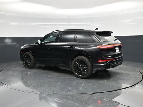 Used 2025 Lincoln Corsair Reserve w/ Jet Appearance Package image 10