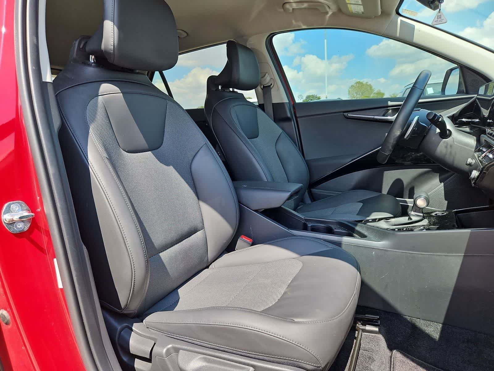 Used 2023 Kia Niro EX FWD image 17