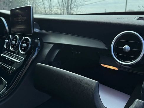 Used 2018 Mercedes-Benz C 300 Sedan image 32