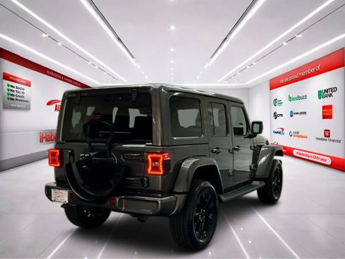 Used 2021 Jeep Wrangler Unlimited Sahara AWD/4WD image 8
