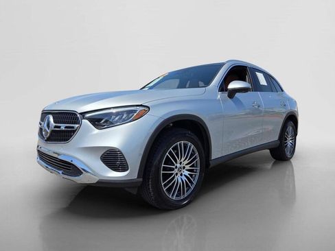 Certified 2026 Mercedes-Benz GLC 300 image 8