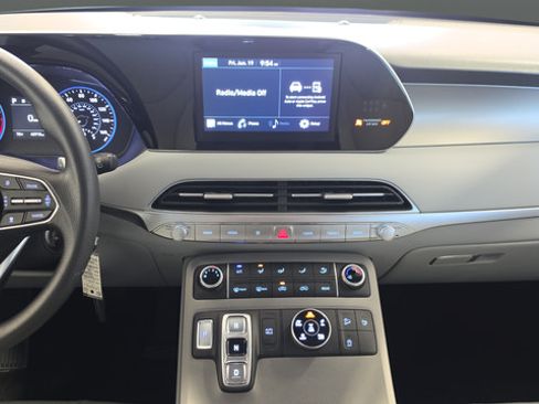 Used 2021 Hyundai Palisade SE AWD/4WD image 12