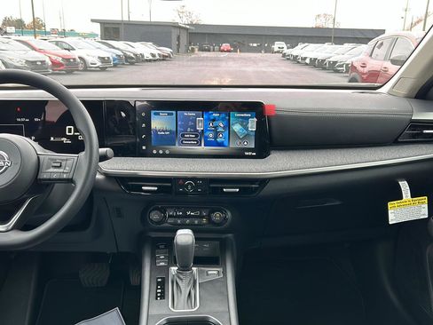 New 2026 Nissan Kicks SV w/ SV Premium Package image 18