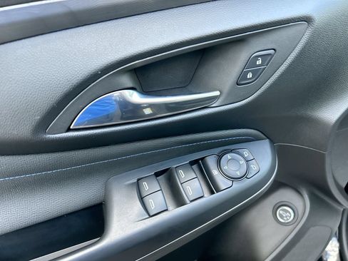 Used 2024 Buick Envista Sport Touring w/ Convenience I Package FWD image 22